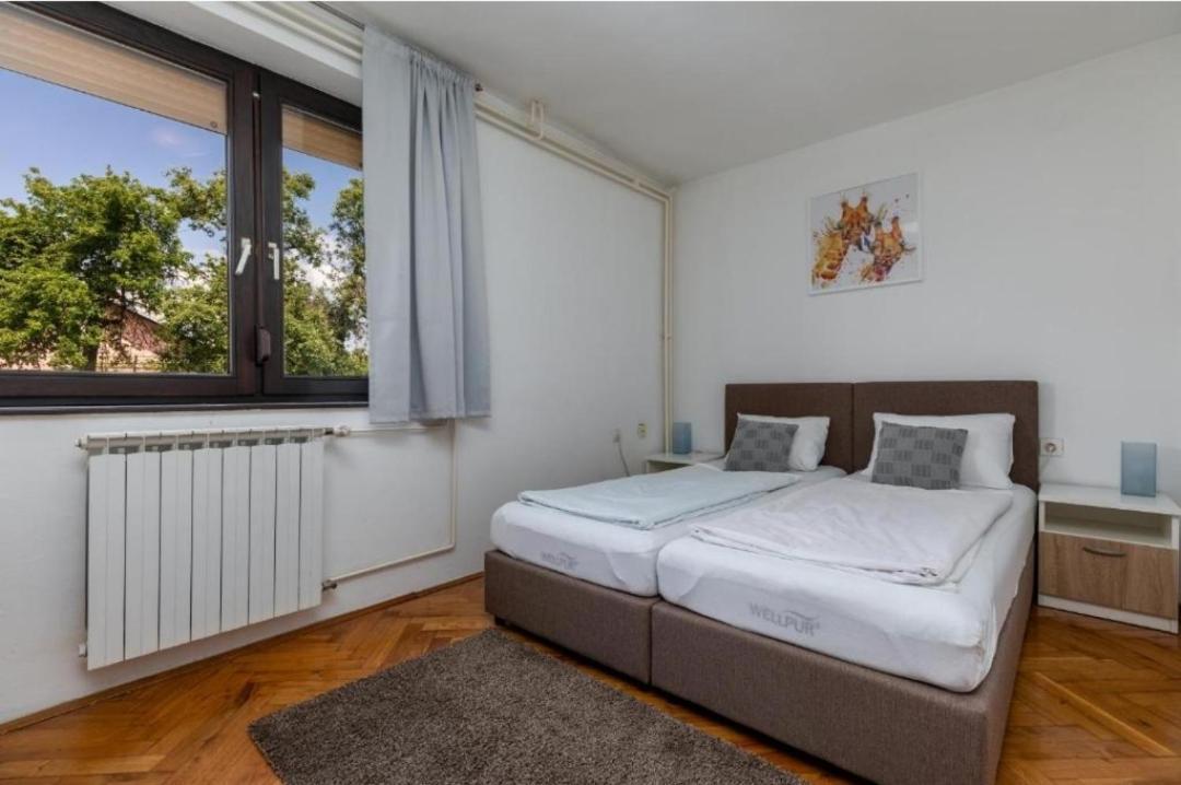Apartment Karlovac Extérieur photo