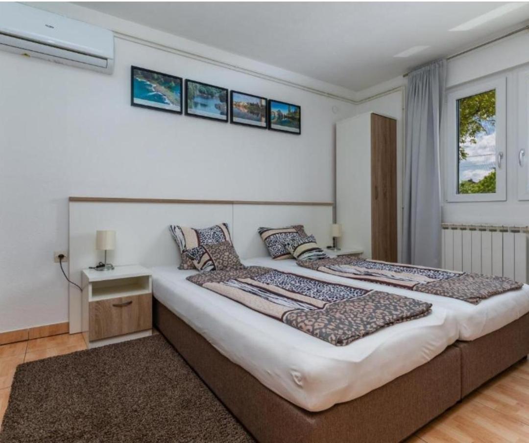 Apartment Karlovac Extérieur photo