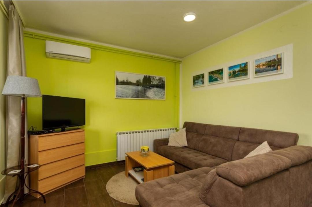 Apartment Karlovac Extérieur photo